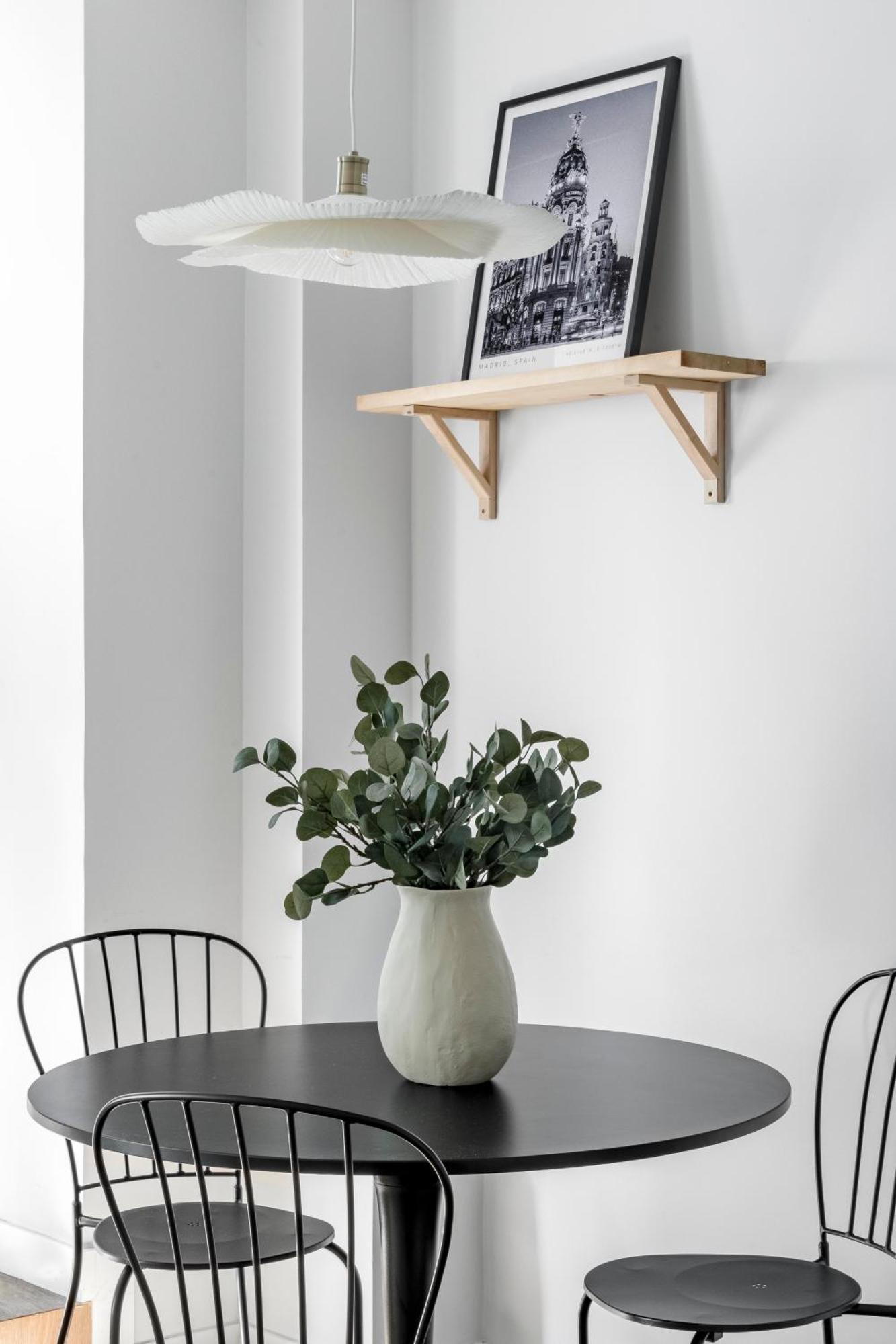 Cozy 2 Bedroom Apartment With Patio マドリード エクステリア 写真